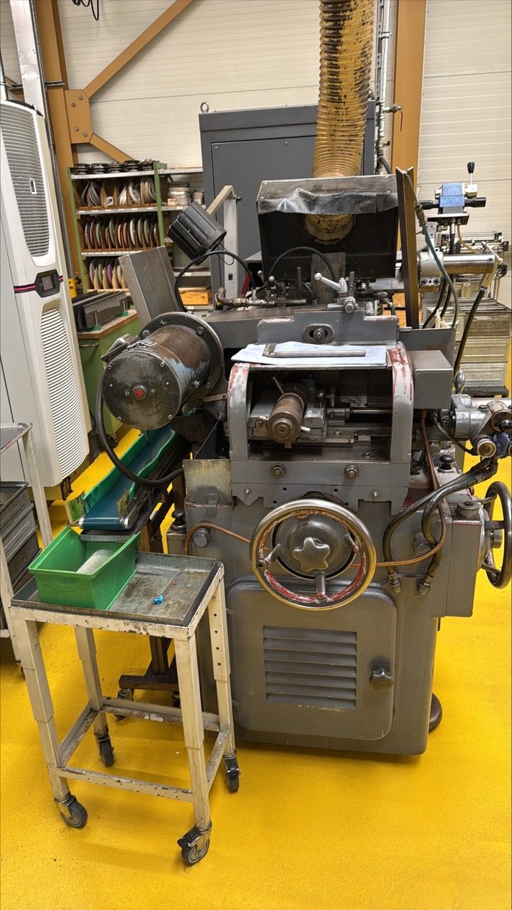 LIDKÖPING 2C — Spitzenlose Rundschleifmaschine (1975) — 2